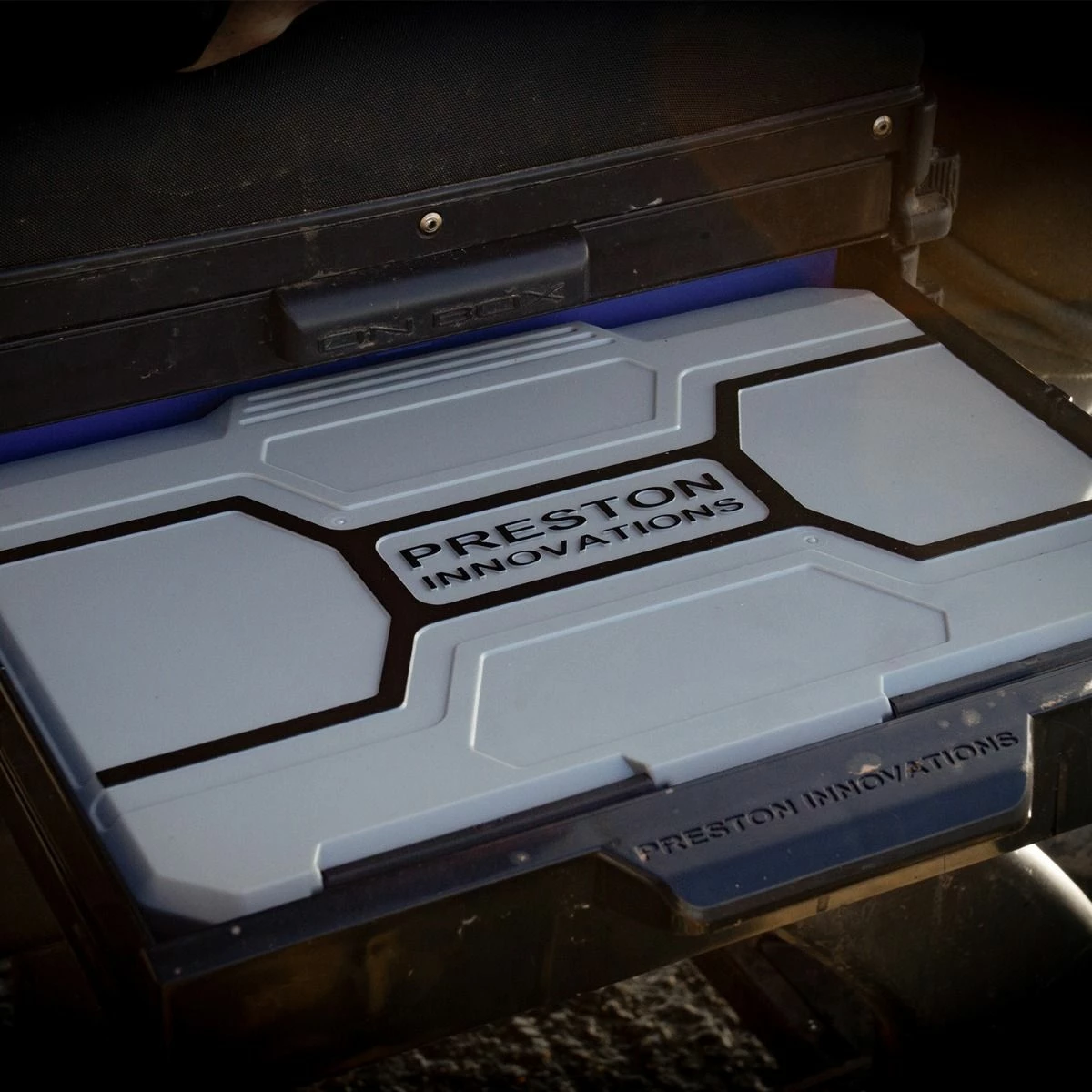 Preston Absolute All-Round Hooklength Box Luggage 8 Preston Absolute All-Round Hooklength Box Luggage - Image 8